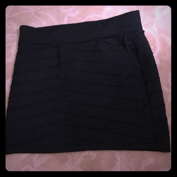 Black stripe pencil skirt - Picture 1 of 3